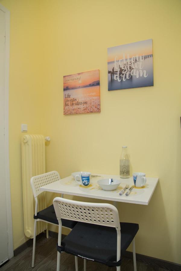 דירות אתונה Cozy Renovated Flat In Koukaki מראה חיצוני תמונה